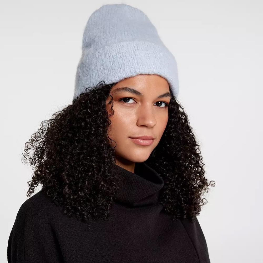 NWT Calia Luxe Beanie in Light Blue